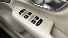 Volvo XC90 2.0 T8 PHEV Ultra Dark 5dr AWD Geartronic Estate